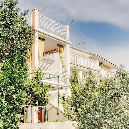 Apartman By The Sea Grebastica, Sibenik - 12587 Bašelovići