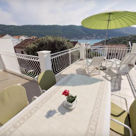 Apartman By The Sea Grebastica, Sibenik - 12587 *