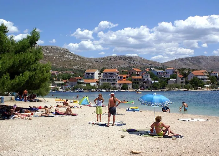 Διαμέρισμα By The Sea Grebastica, Sibenik - 12587 Baselovici